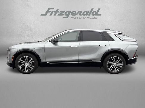 New 2025 Cadillac Lyriq Luxury image 3