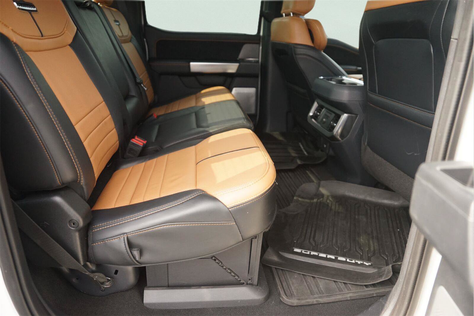 Used 2024 Ford F350 Platinum AWD/4WD image 15