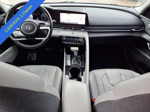 Used 2022 Hyundai Elantra Limited FWD image 12