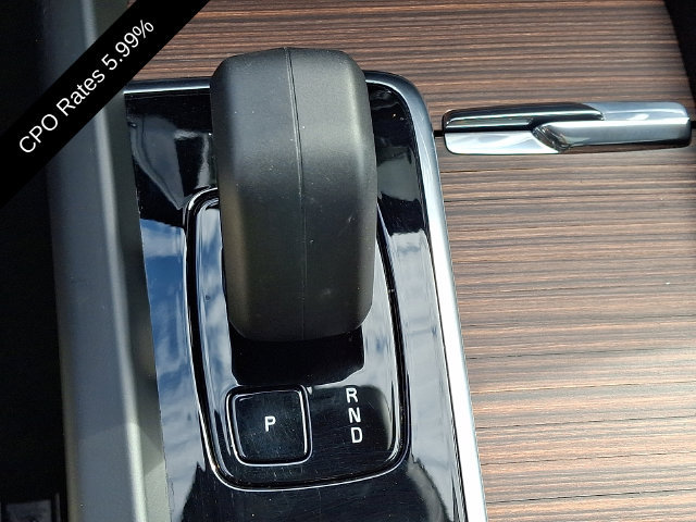 Certified 2023 Volvo XC60 B5 Plus AWD/4WD image 17
