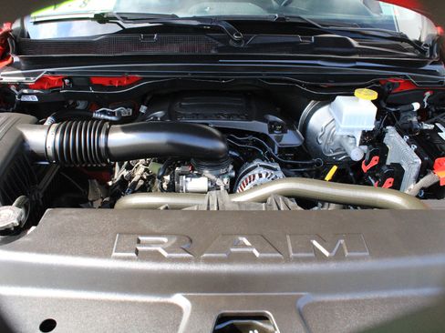 Used 2021 RAM 1500 Big Horn AWD/4WD image 40