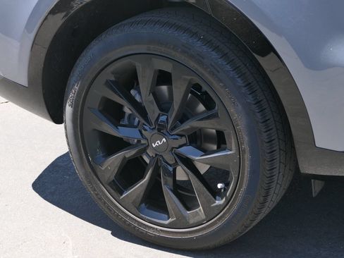 Used 2023 Kia Sorento SX FWD image 8