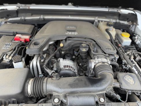 Used 2019 Jeep Wrangler Unlimited Sport S image 24