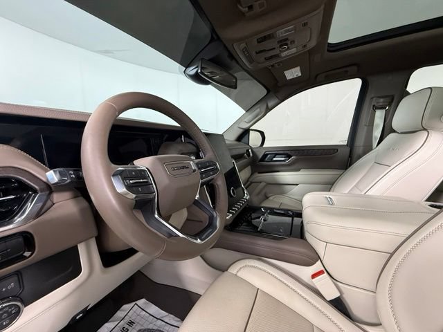 Used 2025 GMC Yukon XL Denali w/ Sun & Power Step Package RWD image 7