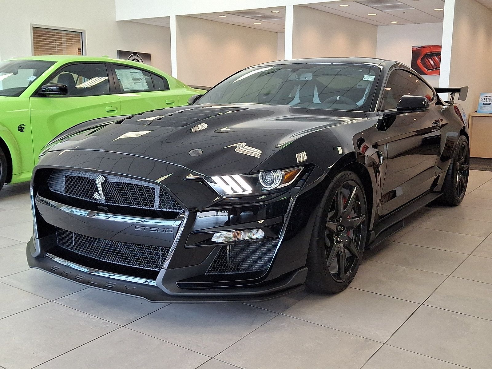 Certified 2020 Ford Mustang Shelby GT500 w/ Carbon Fiber Track Pack RWD image 3