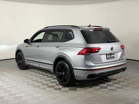 Used 2023 Volkswagen Tiguan SE R-Line FWD image 11