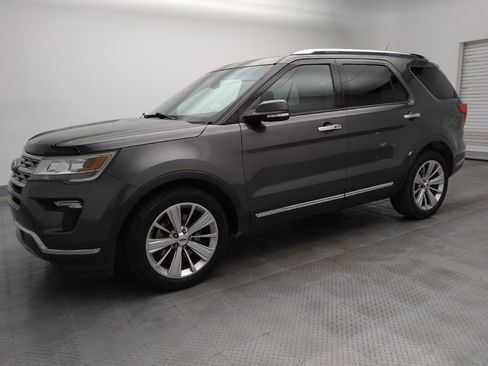 Used 2019 Ford Explorer Limited w/ Class III Trailer Tow Package FWD image 2