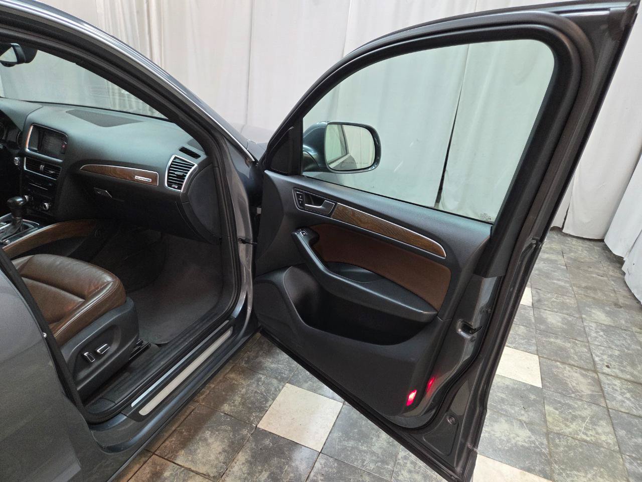 Used 2013 Audi Q5 2.0T Premium Plus AWD/4WD image 10