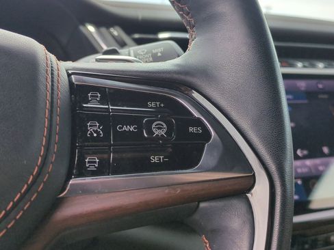 Used 2022 Jeep Grand Cherokee L Summit w/ Luxury Tech Group V AWD/4WD image 19