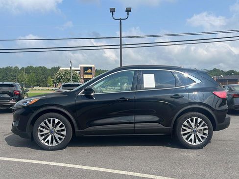 Used 2022 Ford Escape Titanium image 14