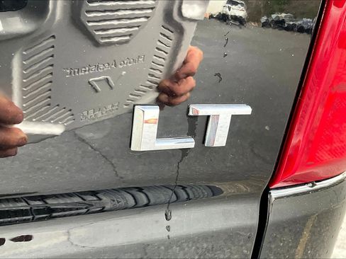 Used 2023 Chevrolet Silverado 1500 LT image 16