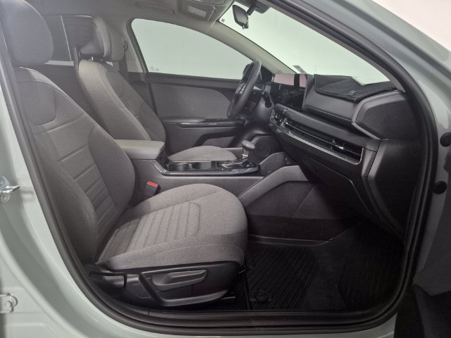 Used 2025 Kia K4 EX FWD image 30