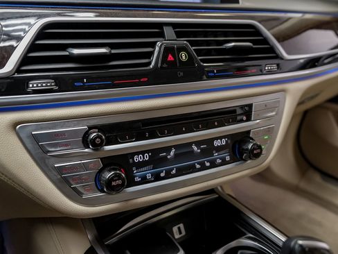 Used 2016 BMW 740i w/ Executive Package image 29