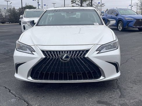 Used 2024 Lexus ES 250 w/ Premium Package AWD/4WD image 8