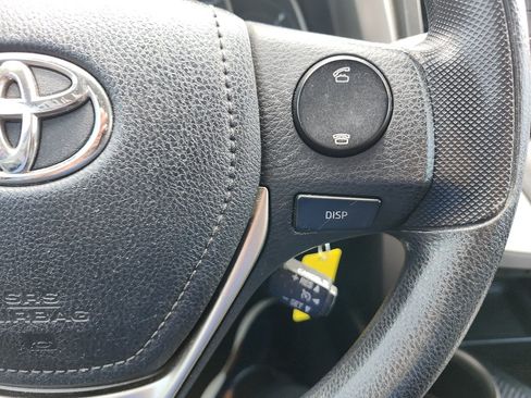 Used 2013 Toyota RAV4 LE FWD image 20