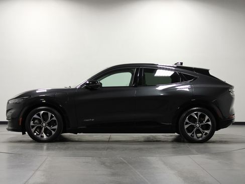 Used 2022 Ford Mustang Mach-E Premium image 7