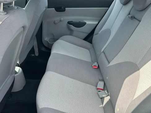 Used 2009 Hyundai Accent GLS image 11