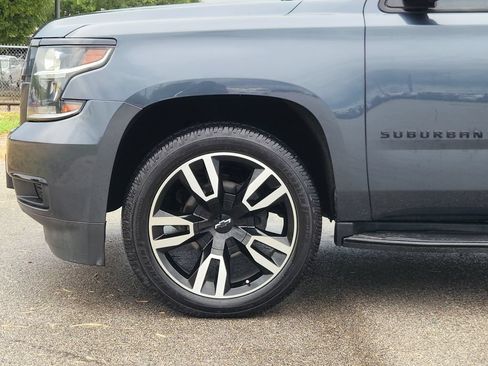 Used 2020 Chevrolet Suburban LT w/ RST Edition RWD image 5