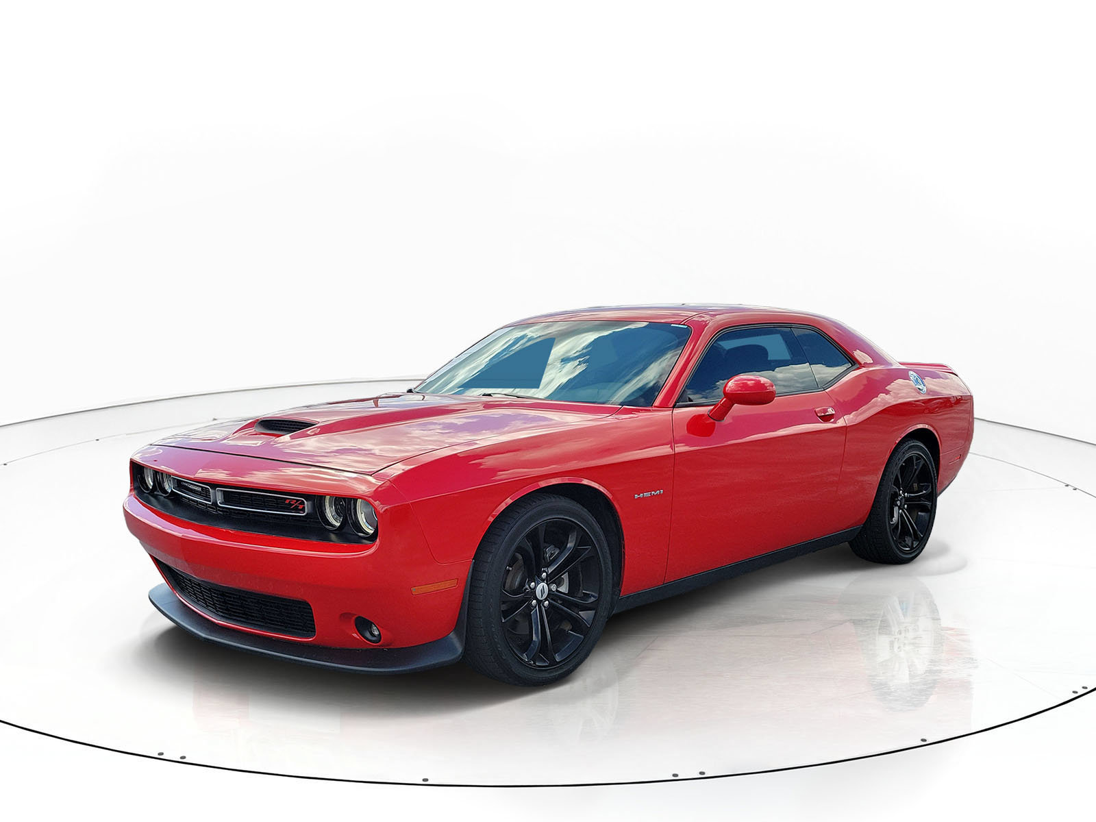 Used 2022 Dodge Challenger R/T RWD image 3