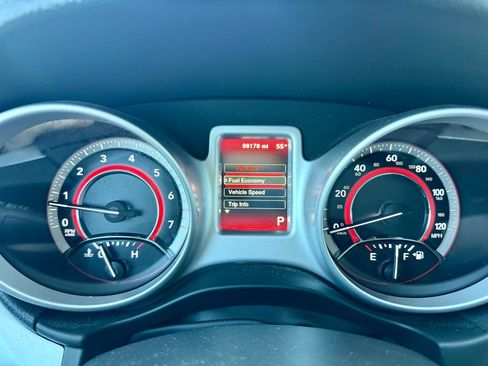 Used 2017 Dodge Journey SXT w/ Premium Group FWD image 19