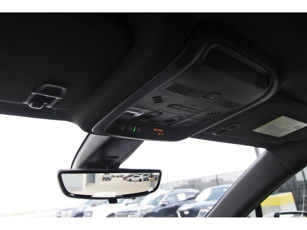 Certified 2023 Cadillac XT6 Premium Luxury w/ Technology Package FWD image 28