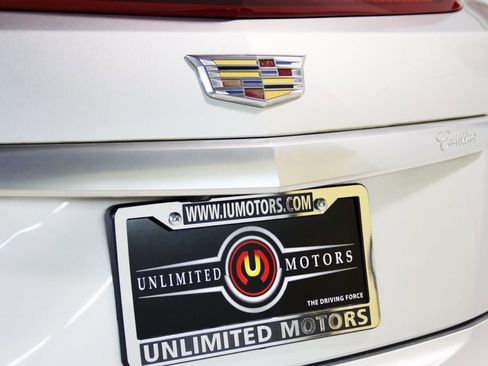 Used 2016 Cadillac XTS Luxury image 4
