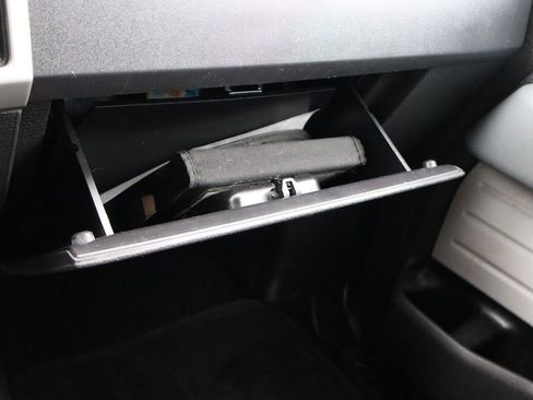 Used 2013 Ford F150 XLT w/ Mid Equipment Group image 35