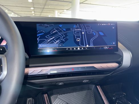 Certified 2025 BMW X3 xDrive30i w/ M Sport Package image 26