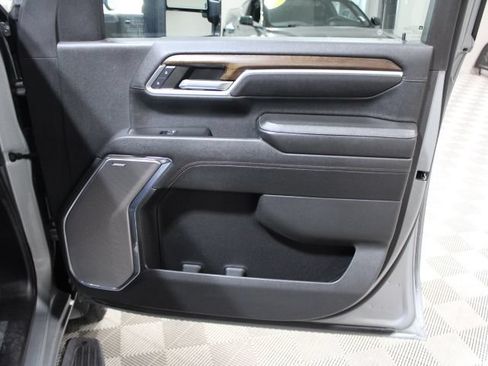 Used 2024 Chevrolet Silverado 2500 High Country w/ High Country Premium Package AWD/4WD image 25
