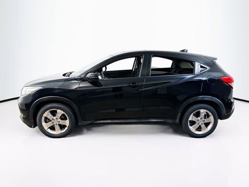 Used 2017 Honda HR-V EX image 4