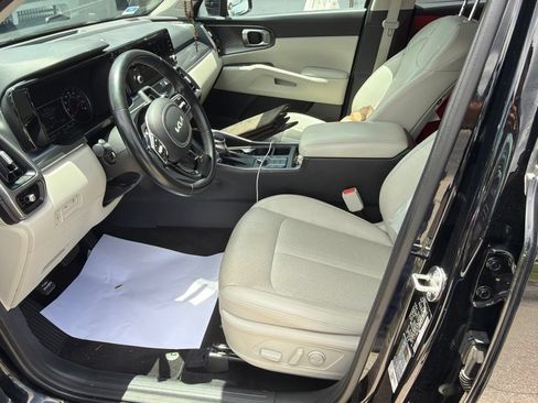 Used 2023 Kia Sorento S FWD image 10