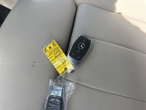 Used 2025 Mercedes-Benz GLA 250 image 34