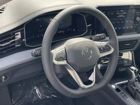 New 2026 Volkswagen Jetta SE FWD image 6