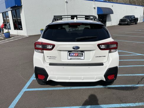 Used 2022 Subaru Crosstrek 2.5i Limited w/ Moonroof Package 2 image 4