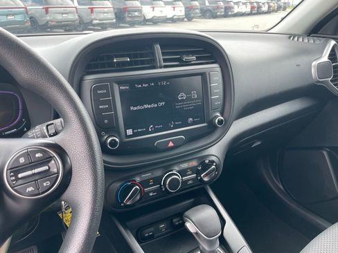 Certified 2024 Kia Soul LX w/ Option Group 015 image 15