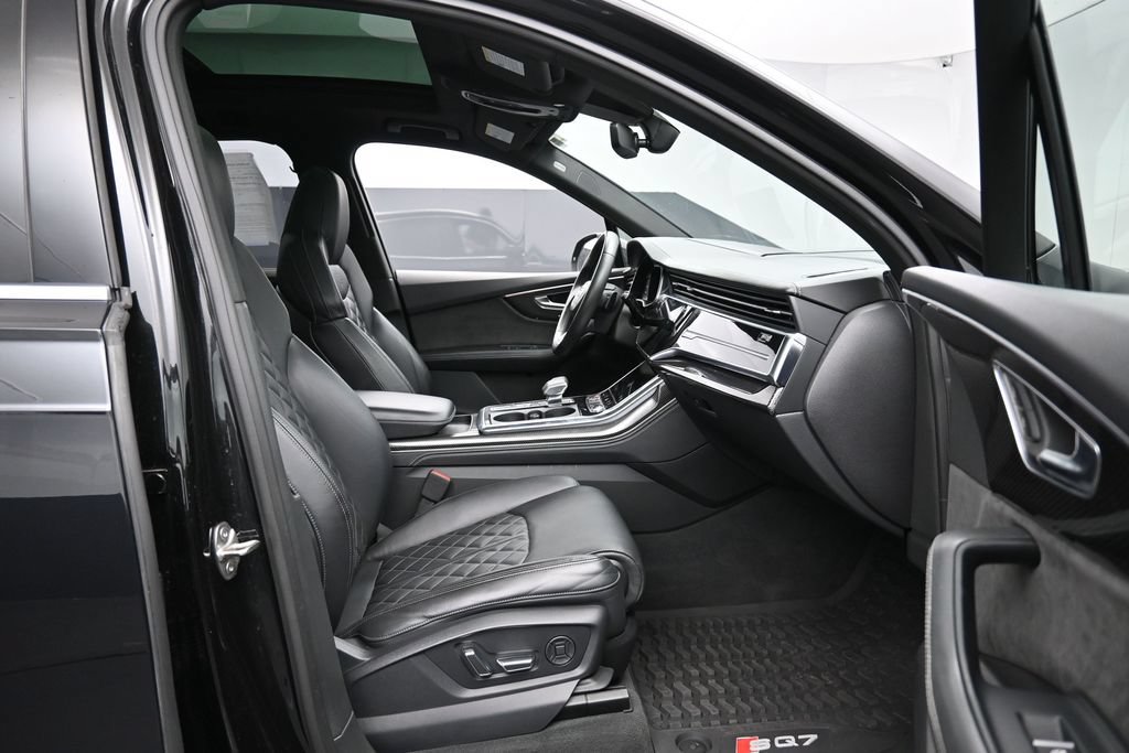 Used 2022 Audi SQ7 Prestige w/ Prestige Package AWD/4WD image 29