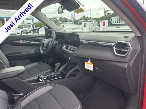 New 2026 Chevrolet TrailBlazer LS FWD image 32