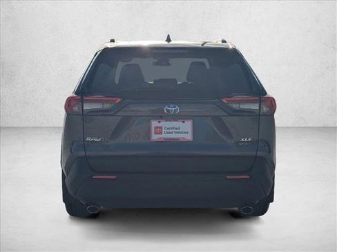 Used 2025 Toyota RAV4 XLE w/ Convenience Package image 7