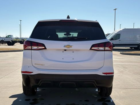 Used 2024 Chevrolet Equinox LS w/ LS Convenience Package image 6
