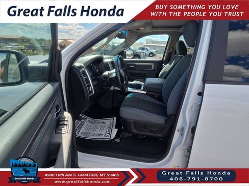 Used 2019 RAM 1500 Warlock AWD/4WD image 12