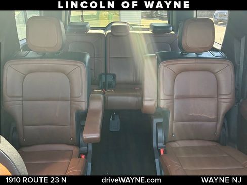 Used 2023 Lincoln Navigator Reserve AWD/4WD image 16