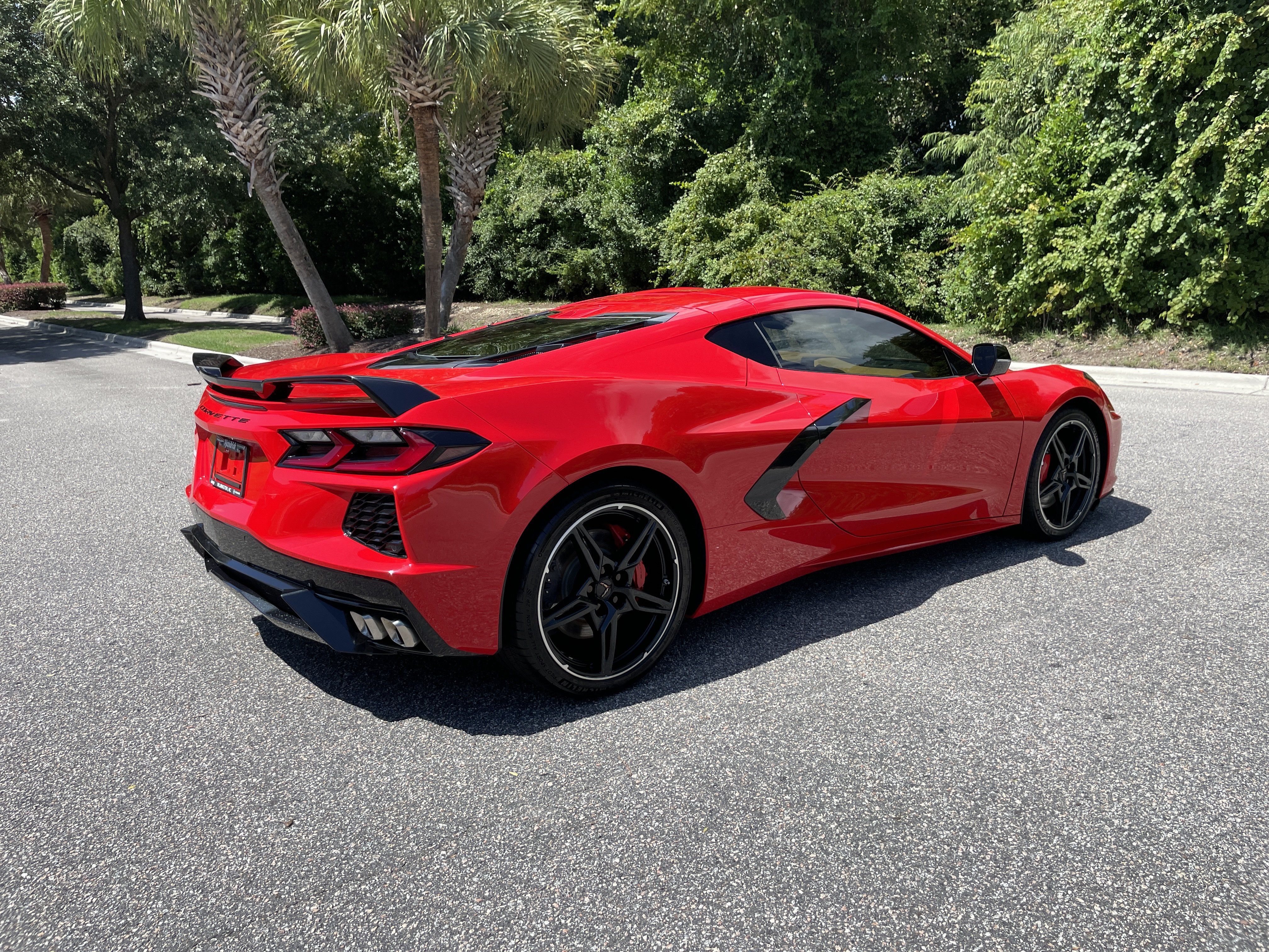 Used 2022 Chevrolet Corvette Stingray Premium Cpe w/ Z51 Performance Package RWD image 9