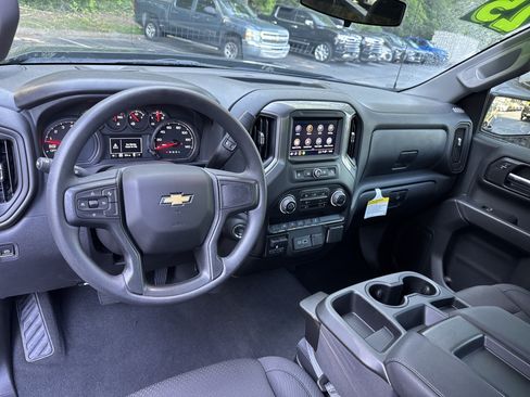 Used 2025 Chevrolet Silverado 1500 W/T w/ WT Value Package AWD/4WD image 18
