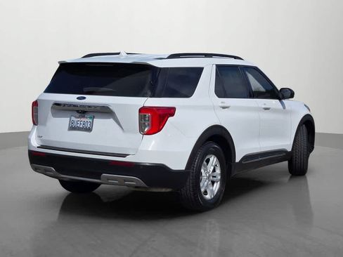 Used 2020 Ford Explorer XLT w/ Equipment Group 202A RWD image 6