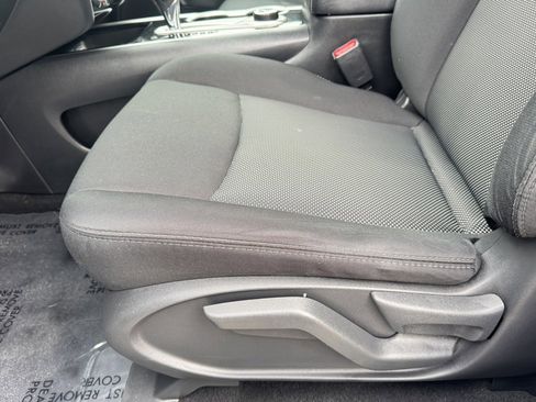 Used 2020 Nissan Pathfinder S image 19