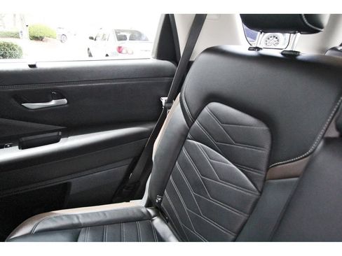 Certified 2024 Nissan Pathfinder Platinum w/ Cargo Package FWD image 11