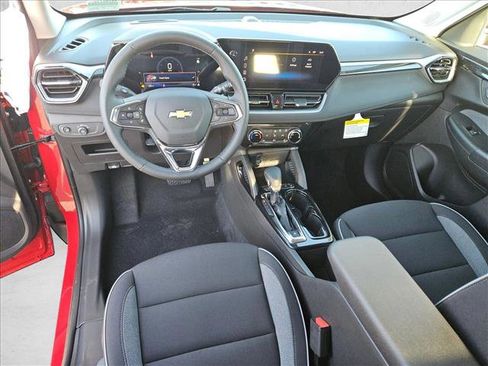 New 2026 Chevrolet TrailBlazer LT w/ LT Cold Weather Package FWD image 14