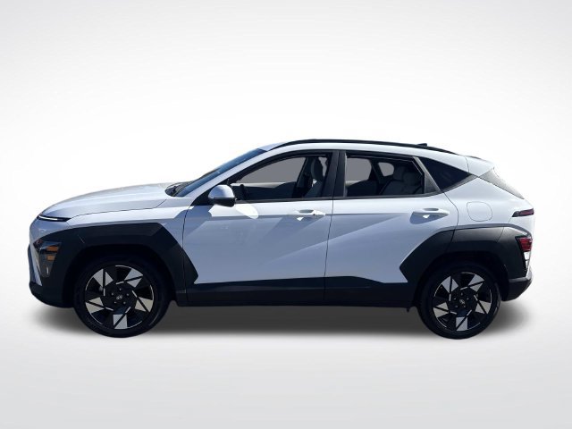 Used 2025 Hyundai Kona SEL FWD image 2