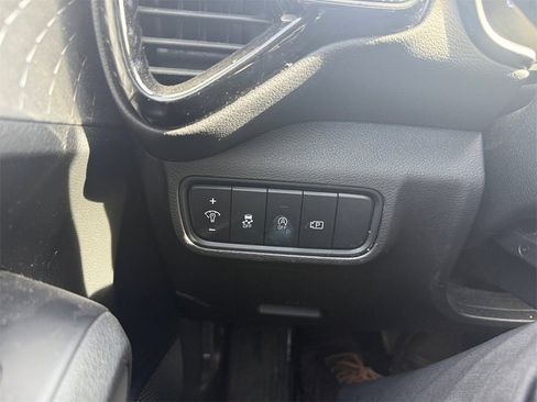 Certified 2023 Kia Soul S image 30