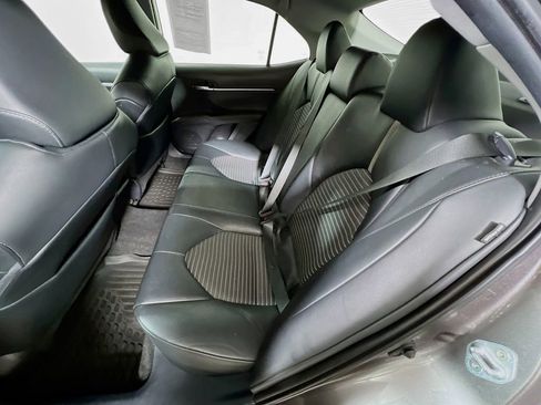 Certified 2022 Toyota Camry SE w/ Cold Weather Package FWD image 21